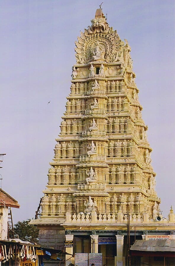 images/Chamundeshwari Temple3.jpg
